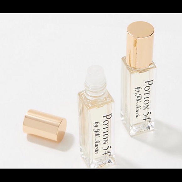 NWOT Christmas globe with 2 bottles of perfume - Picture 2 of 4